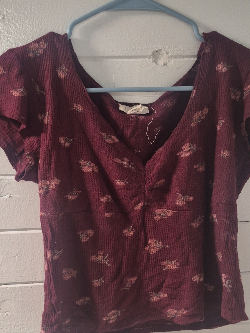 Women’s Floral V-Neck Short Sleeve Top - Burgundy
